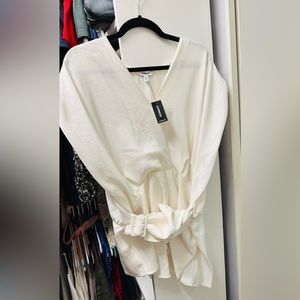 Express BNWT white top with adjustable belt